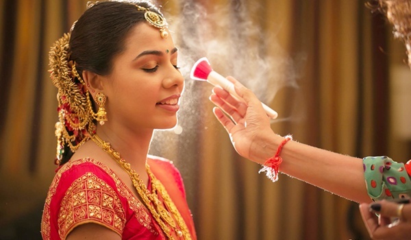 famous bridal makeup artist surat