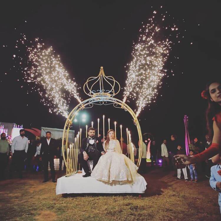 bride groom entry surat