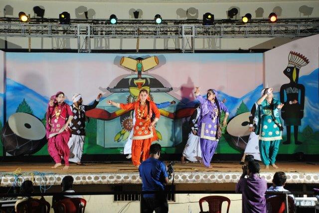 bollywood dance troupe surat