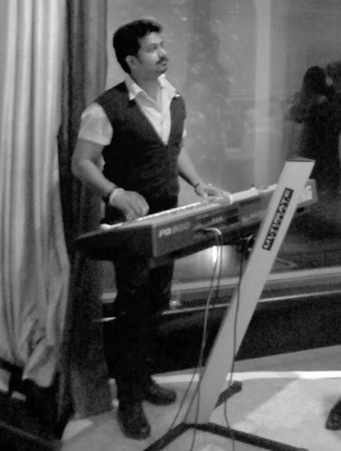 indian keyboard player surat
