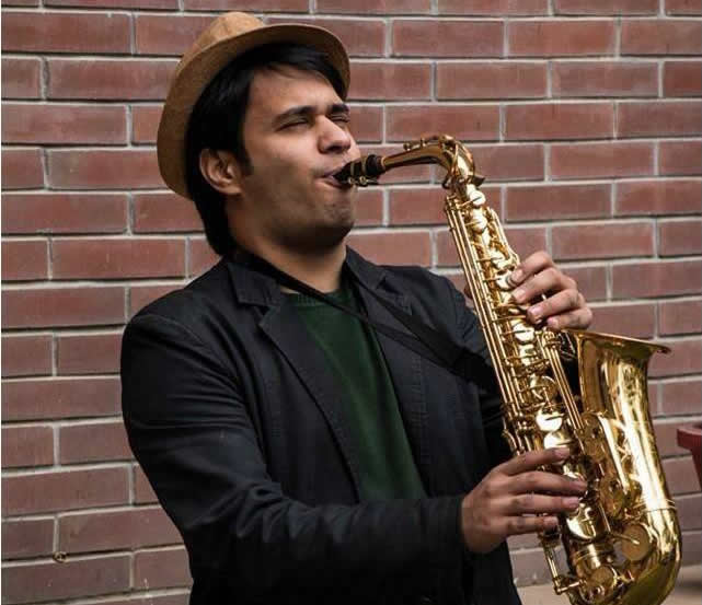 saxophone players surat