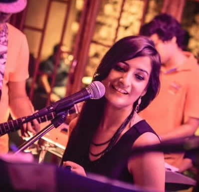 female singers surat